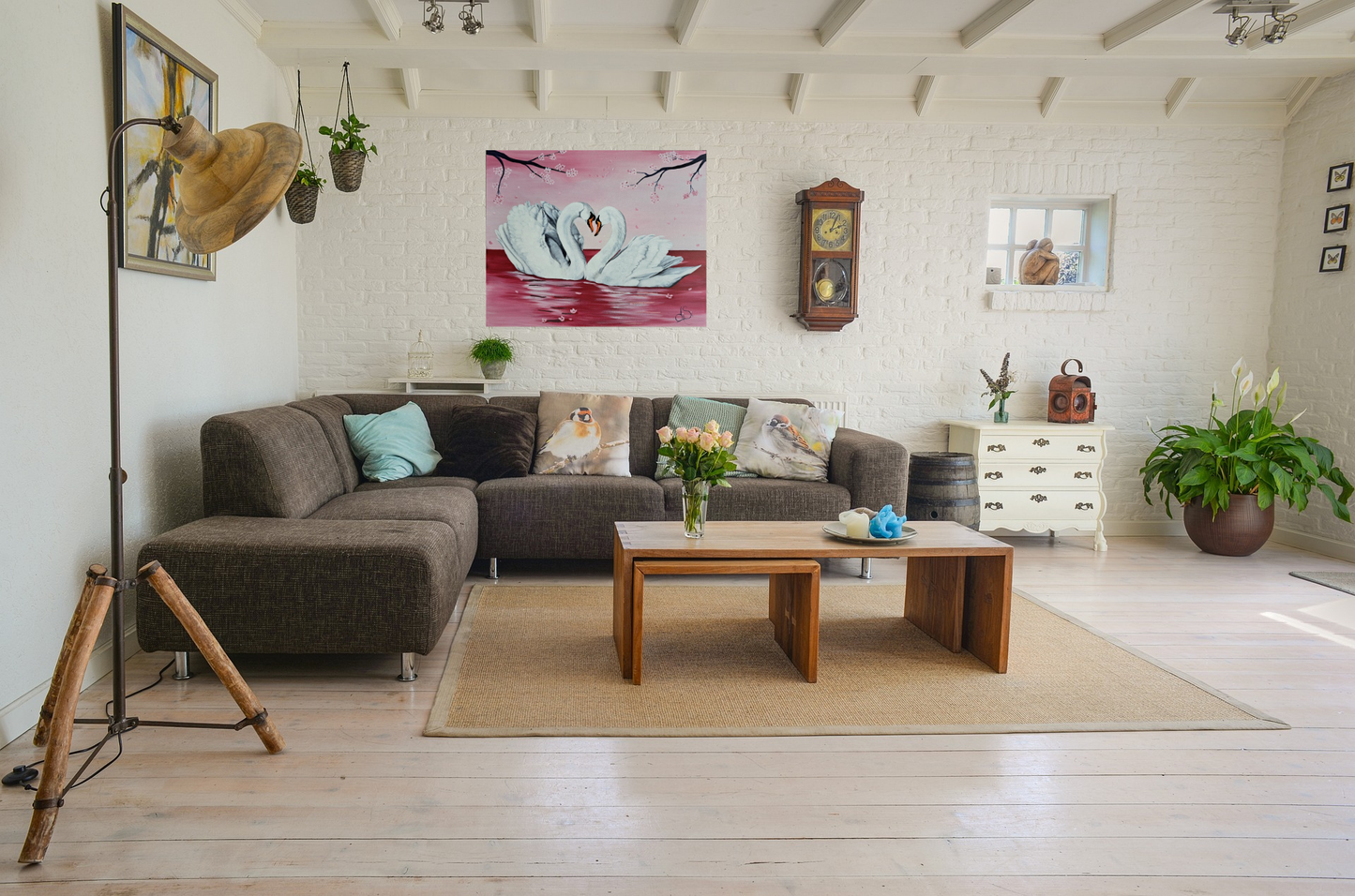 Amour Éternel – Peinture romantique de cygnes avec feuille métallique rose pâle