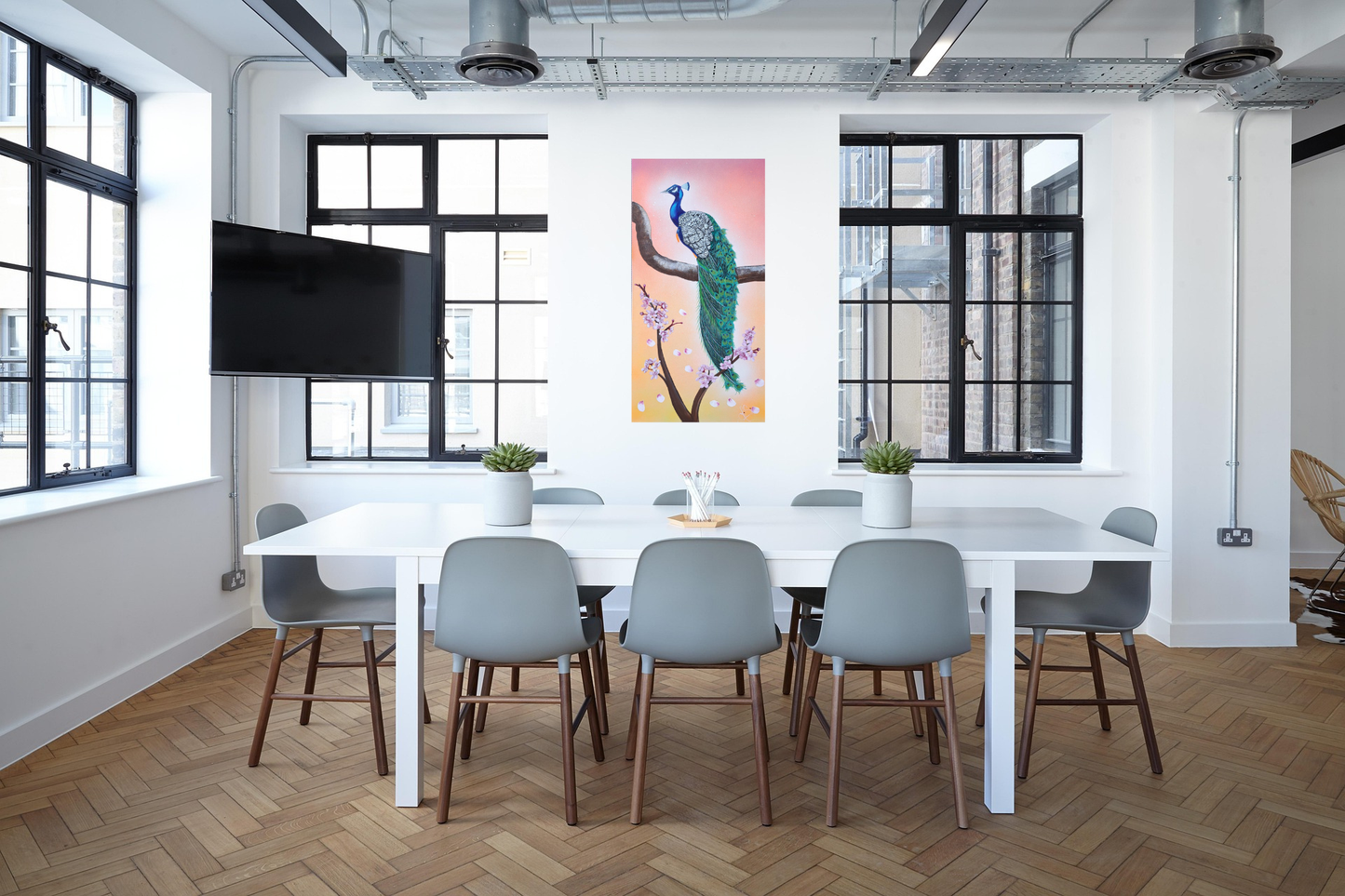 En attendant sa belle – Tableau Paon Majestueux, Œuvre Peinture Acrylique sur Toile 18x36 pouces